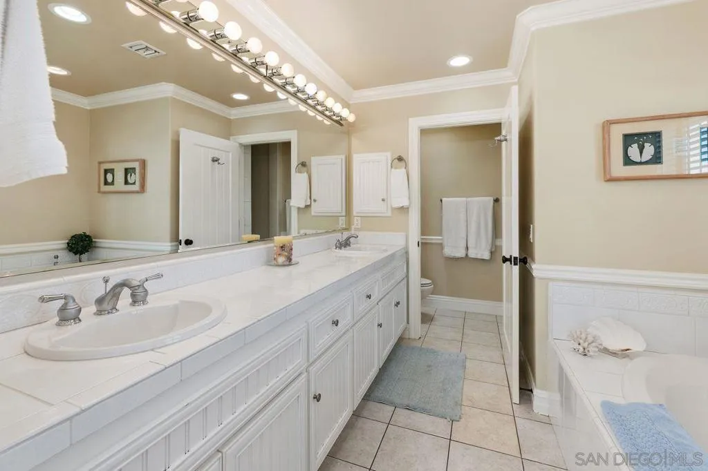 2740 Ocean Front Walk, San Diego, California 92109 home-pic-25